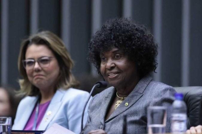 Benedita da Silva: 'Se fôssemos iguais, não teríamos levado 400 anos para votar'