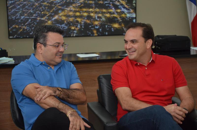 Prefeitos de Parintins e Barreirinha se reúnem para fortalecer parcerias em saúde, educação e demandas regionais