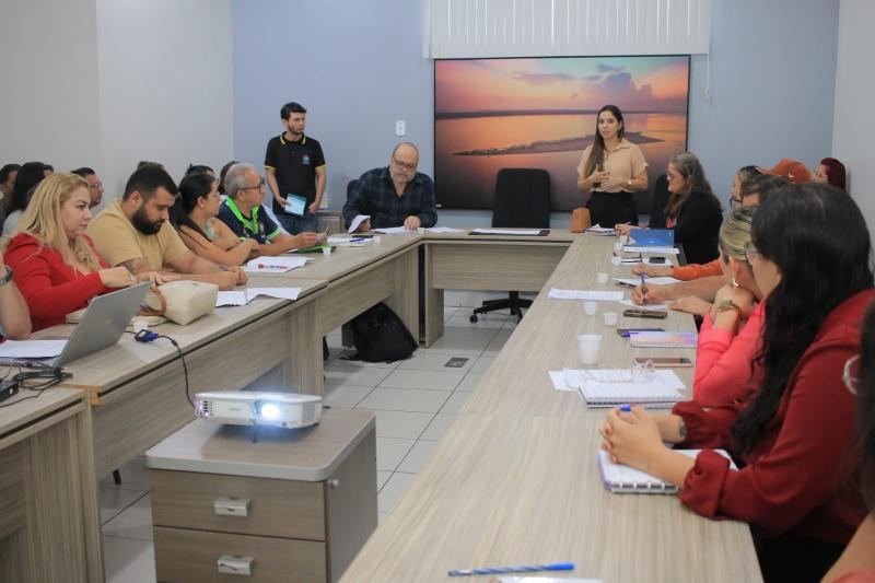 Setores Financeiros da Prefeitura de Parintins discutem orçamento para 2025