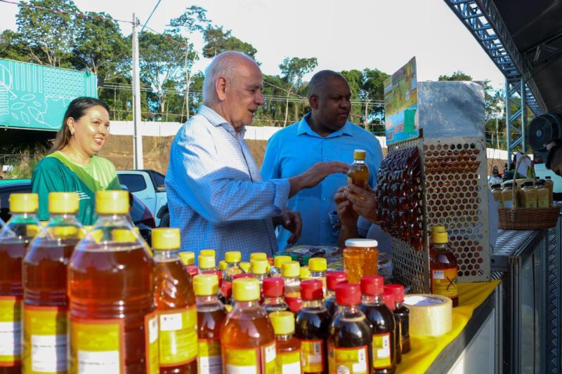 Governo do Amazonas sanciona lei que fortalece a bioeconomia e impulsiona o desenvolvimento sustentável