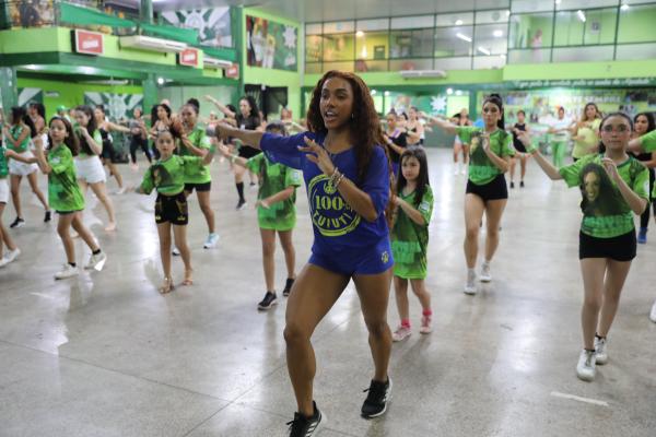 Com mais de 70 inscritos, rainha de bateria da Paraíso do Tuiuti promove workshop de samba na Aparecida Com mais de 70 inscritos, rainha de bateria da Paraíso do Tuiuti promove workshop de samba na Aparecida
