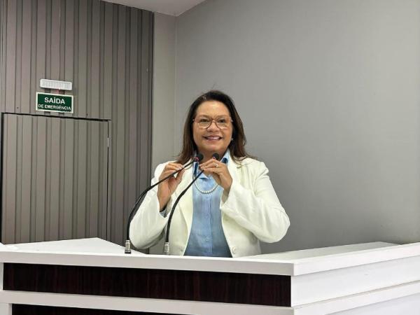 Virou Lei o projeto da Vereadora Márcia Baranda para saúde e segurança das mulheres