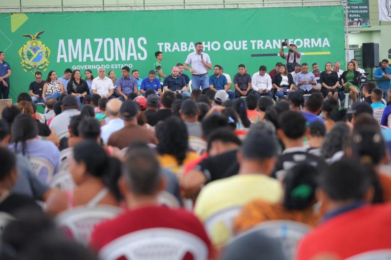 Governador Wilson Lima dá início à entrega de mais de mil kits pelo programa Atualiza Pescador