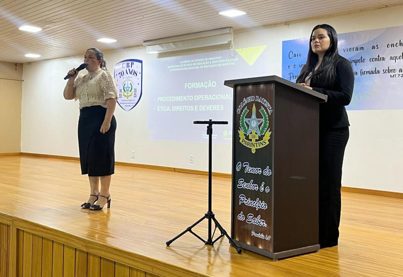 Durante formação para servidores, Seduc Parintins reforça orientações padrões para atendimento a alunos em vulnerabilidade