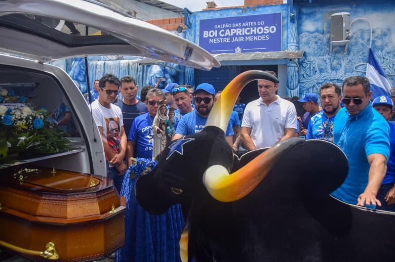 Adeus ao mestre: Boi Caprichoso reverencia e se despede de seu artista Jair Mendes