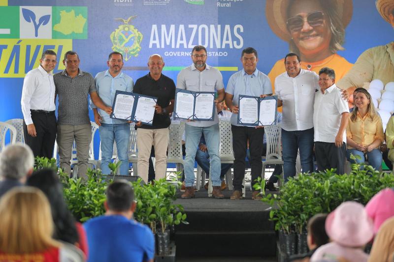 Governador Wilson Lima paga mais de R$ 1,7 milhão na subvenção econômica do pirarucu e destina fomento e insumos para o setor primário