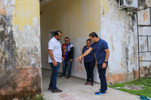 Prefeito Mateus Assayag acompanha obras da Estação Cidadania, no bairro União