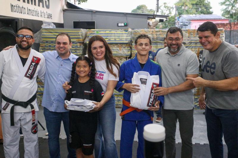 Governador Wilson Lima entrega equipamentos para incentivar a prática de jiu-jitsu