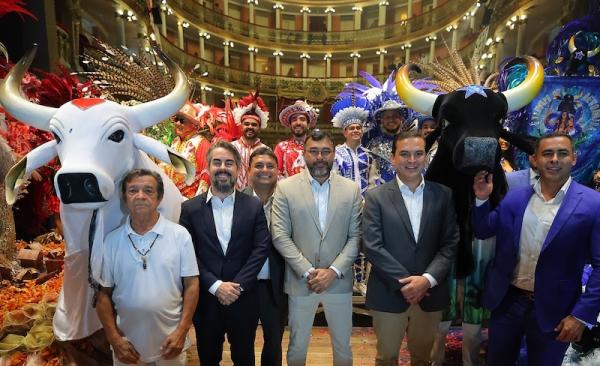 Alegria, fotos e dobradinha do governador Wilson Lima e prefeito Mateus no Teatro Amazonas, enquanto Brena Dianná nem na plateia apareceu