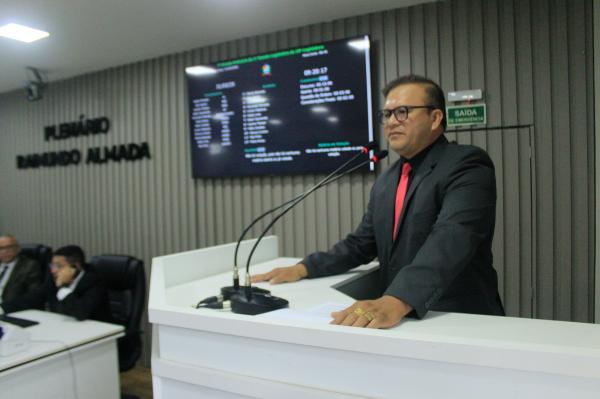 Adson Príncipe solicita construção de espaço para armazenamento do Boizinho do Festival do Maranhão
