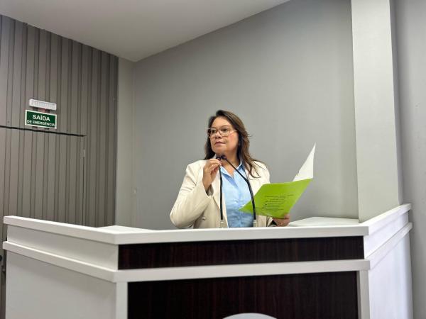 Vereadora Márcia Baranda solicita capacitação de professores e equipe pedagógica para combate ao bullying nas escolas de Parintins Vereadora Márcia Baranda solicita capacitação de professores e equipe pedagógica para combate ao bullying nas escolas de Parintins