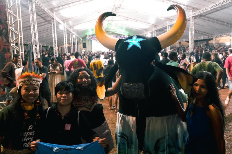 Em defesa dos Povos Originários, Boi Caprichoso atua no Acampamento Terra Livre, em Brasília