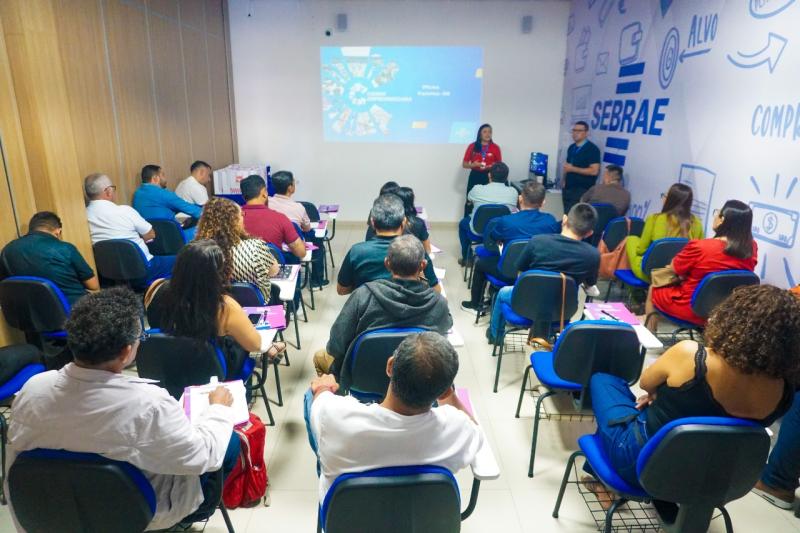 Parintins adere ao Programa Cidade Empreendedora em Oficina de Planejamento realizada pelo Sebrae