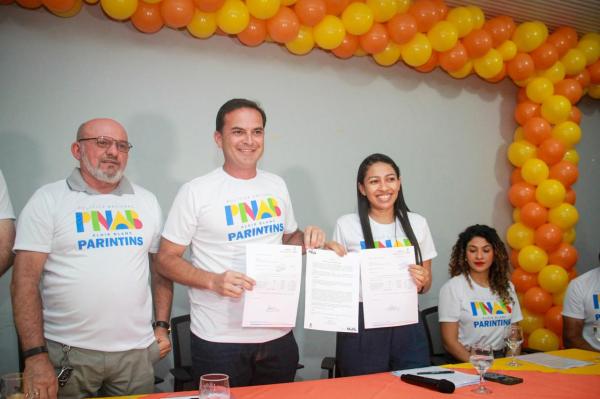 Prefeitura de Parintins inicia repasse de mais de R$ 1 milhão para agentes culturais Prefeitura de Parintins inicia repasse de mais de R$ 1 milhão para agentes culturais