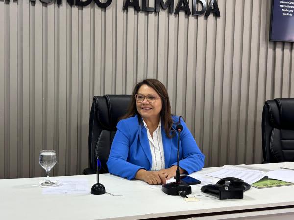 Vereadora Márcia Baranda apresenta Projeto de Lei para proteger espaços e bens públicos em Parintins Vereadora Márcia Baranda apresenta Projeto de Lei para proteger espaços e bens públicos em Parintins