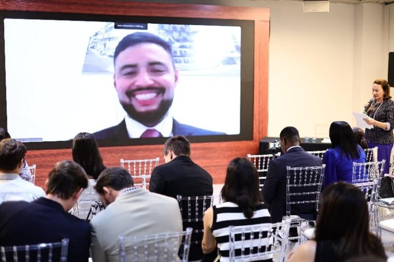 Servidor do TCE-AM apresenta estudo sobre governança ambiental durante Congresso Internacional, em Manaus Servidor do TCE-AM apresenta estudo sobre governança ambiental durante Congresso Internacional, em Manaus