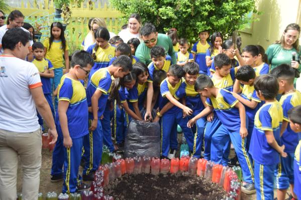 Prefeitura de Parintins realiza Jornada de Educação Alimentar e Nutricional, em Parintins Prefeitura de Parintins realiza Jornada de Educação Alimentar e Nutricional, em Parintins