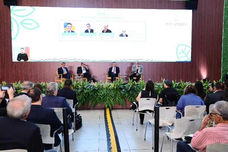 Governança federativa é tema no terceiro dia de Congresso Internacional do TCE-AM e IRB Governança federativa é tema no terceiro dia de Congresso Internacional do TCE-AM e IRB
