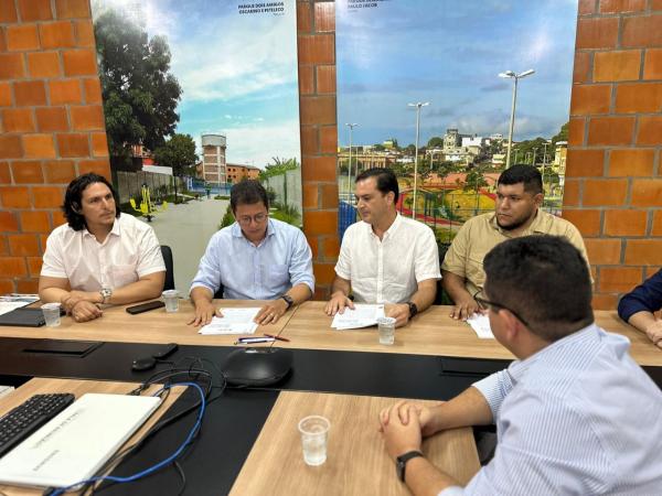 Governo do Amazonas e Prefeitura de Parintins assinam termo de cooperação para repasse das obras de saneamento do Prosai Governo do Amazonas e Prefeitura de Parintins assinam termo de cooperação para repasse das obras de saneamento do Prosai