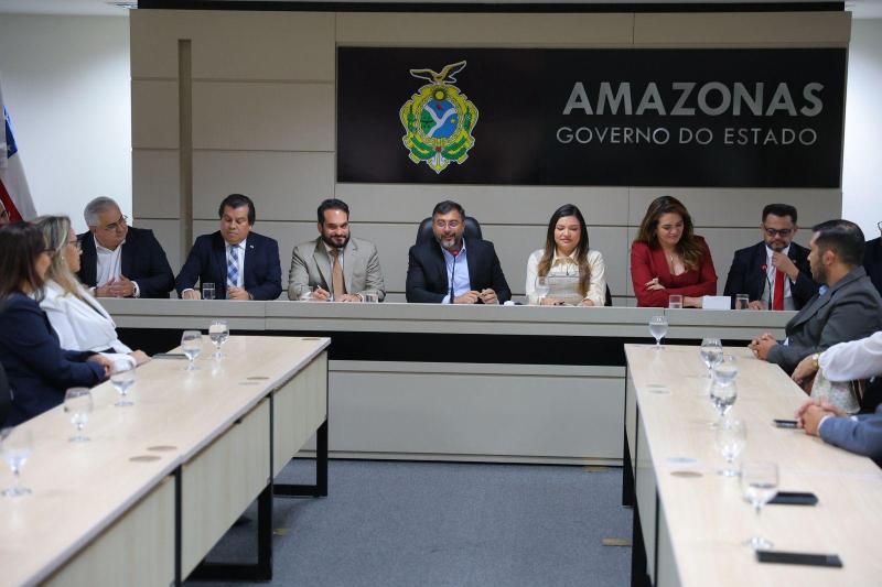 Parceria entre Afeam e OAB-AM amplia acesso à linha de financiamento para advogados no estado