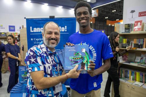 Bienal do Livro 2025: Editora UEA lança obra que celebra legado das lendas do Boi Caprichoso