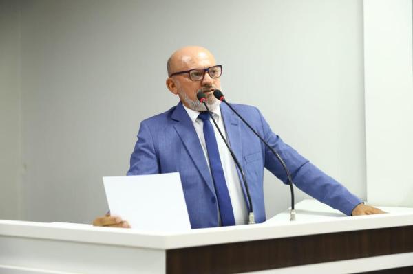 Vereador Cabo Linhares solicita área para recolhimento de veículos clandestinos durante o Festival de Parintins