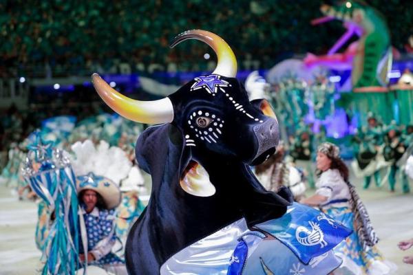 Boi Caprichoso abre a segunda noite e celebra a retomada das tradições