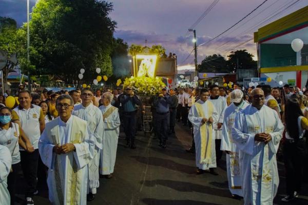 Prefeitura de Parintins e Diocese firmam parceria para a Festa de Nossa Senhora do Carmo Prefeitura de Parintins e Diocese firmam parceria para a Festa de Nossa Senhora do Carmo