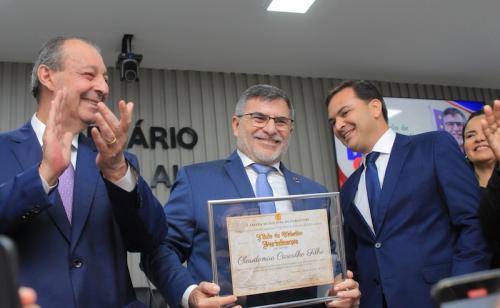 Dodozinho Carvalho, novo cidadão parintinense, e a fala de humildade e gratidão sobre seu Elias Assayag