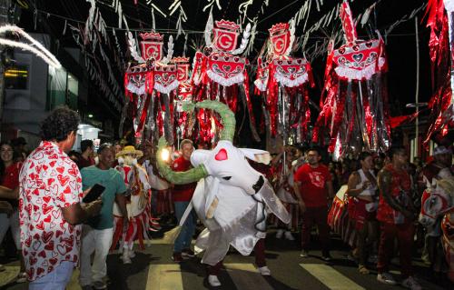 Boi Garantido realiza tradicional matança e encerra temporada com celebração nas ruas de Parintins