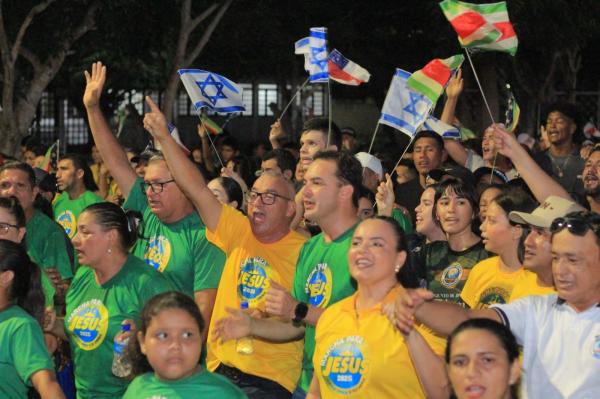 Marcha para Jesus reúne cristãos em caminhada e oração pelas ruas de Parintins Marcha para Jesus reúne cristãos em caminhada e oração pelas ruas de Parintins