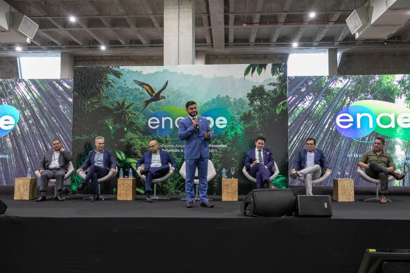 UEA traz debate sobre universidade e Amazônia socialmente referenciadas e sustentáveis durante abertura do Enaepe UEA traz debate sobre universidade e Amazônia socialmente referenciadas e sustentáveis durante abertura do Enaepe