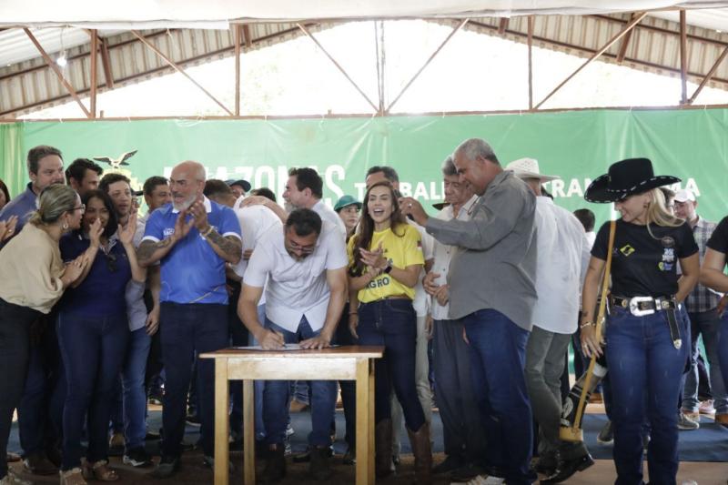 Governador Wilson Lima assina convênio que garante R$ 500 mil para realização da 36ª Exposição Agropecuária de Apuí