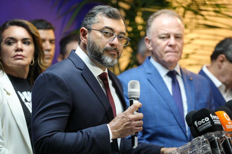 Wilson parabeniza escritor Milton Hatoun novo integrante da Acadêmica Brasileira de Letras