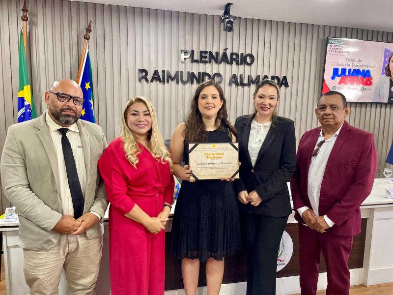 Juíza que implantou Escritório Social recebeu título de cidadã parintinense