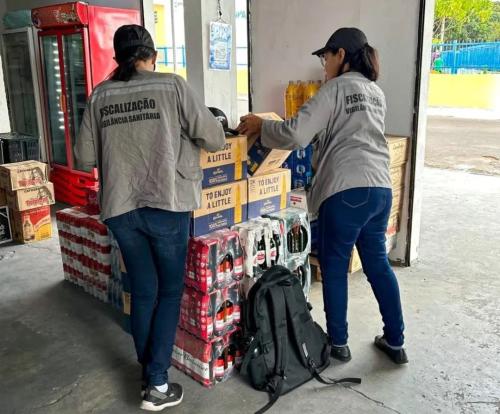 Vigilância Sanitária realiza apreensão de materiais impróprios no comércio de Parintins