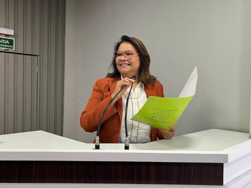 Parintins Sustentável: Vereadora Marcia Baranda solicita criação de programa de coleta seletiva para zona rural