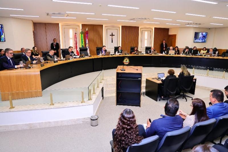 TCE-AM aprova com ressalvas contas de 2022 e 2023 da Prefeitura de Manaus