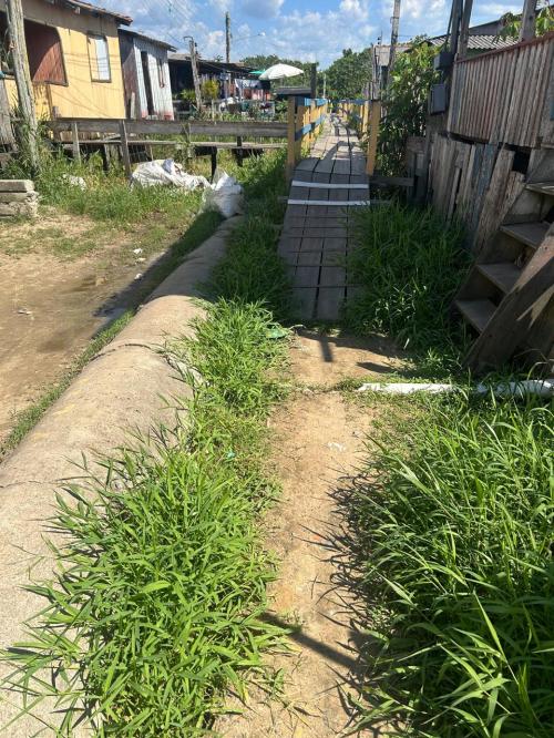 Vereadora Márcia Baranda solicita melhorias na infraestrutura do Beco Coronel Barreto Batista