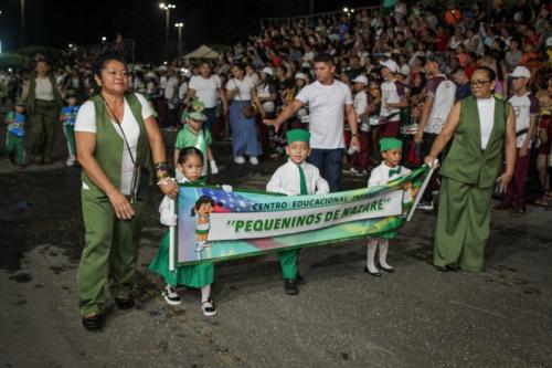 Desfile cívico movimenta escolas, famílias e economia local em Parintins