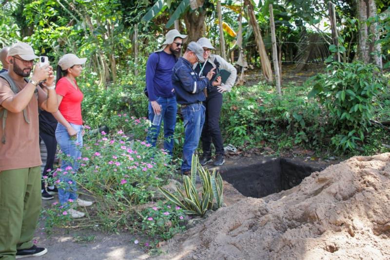 Prefeitura de Parintins acompanha escavação arqueológica na Serra da Valéria ligada à obra da Estrada da Vila Amazônia