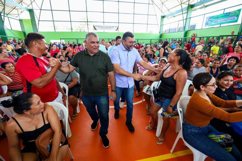 Governador Wilson Lima assina convênio para recuperação viária e inaugura iluminação pública em Canutama