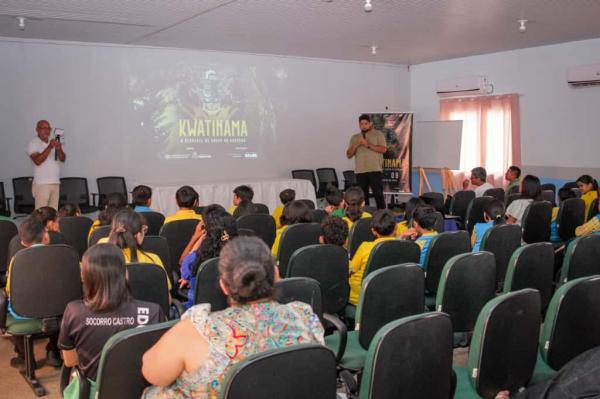Kwatinama: Produção indígena Hixkaryana é exibida em Parintins