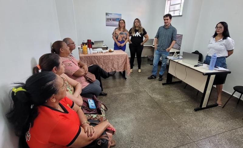 Prosai Parintins reforça diálogo com moradores e apresenta novas etapas do programa