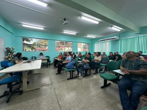 Prefeitura de Parintins e UFAM iniciam curso de formação em Educação Inclusiva
