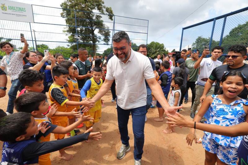 Governador Wilson Lima entrega complexo esportivo revitalizado no conjunto Santos Dumont