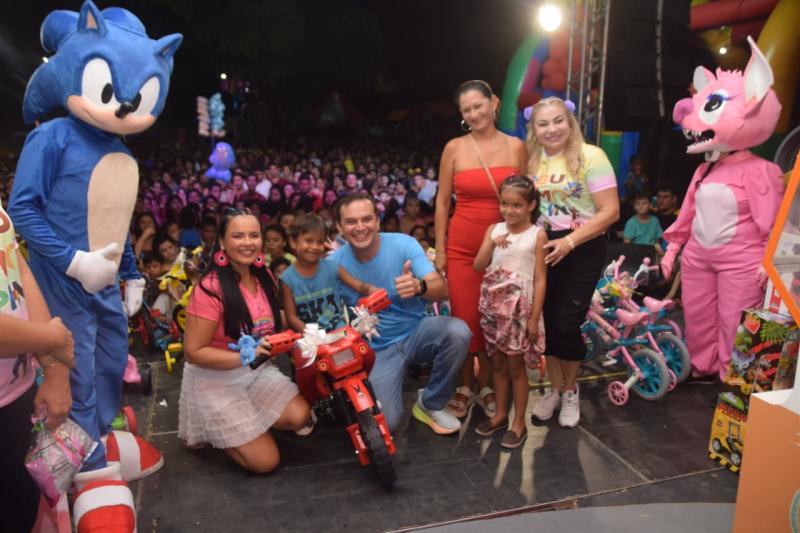 Festa do Dia das Crianças em Parintins reúne multidão na Estação Cidadania, Pichita Cohen e zona rural