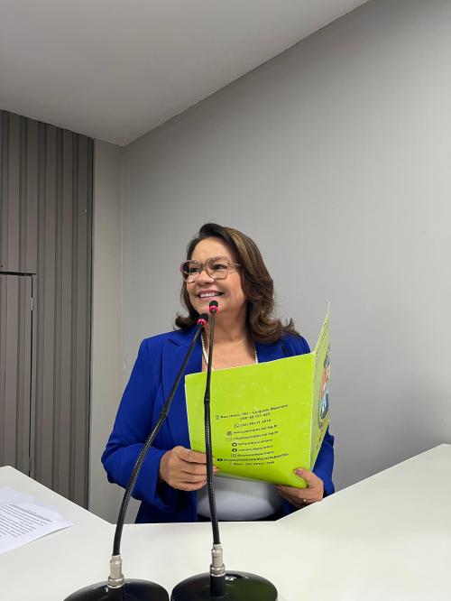 Vereadora Márcia Baranda solicita criação do Programa Municipal de Valorização dos Professores em Parintins