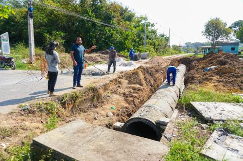 Macurani, Vila Cristina e Residencial Parintins recebem obras de infraestrutura da gestão Mateus Assayag