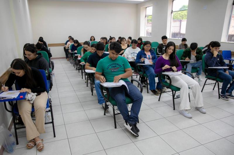 UEA inicia aplicação das provas do SIS e Vestibular 2025, em todo o Amazonas, neste domingo (26/10) UEA inicia aplicação das provas do SIS e Vestibular 2025, em todo o Amazonas, neste domingo (26/10)